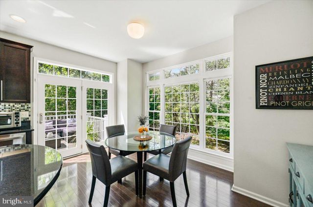 25091 GUNNERY SQ, Chantilly, VA 20152