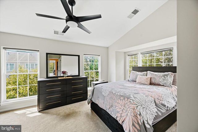 25091 GUNNERY SQ, Chantilly, VA 20152