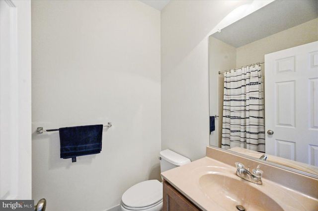 25091 GUNNERY SQ, Chantilly, VA 20152
