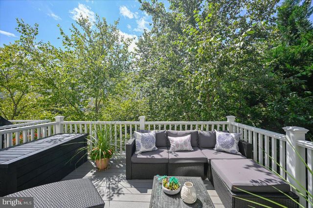 25091 GUNNERY SQ, Chantilly, VA 20152