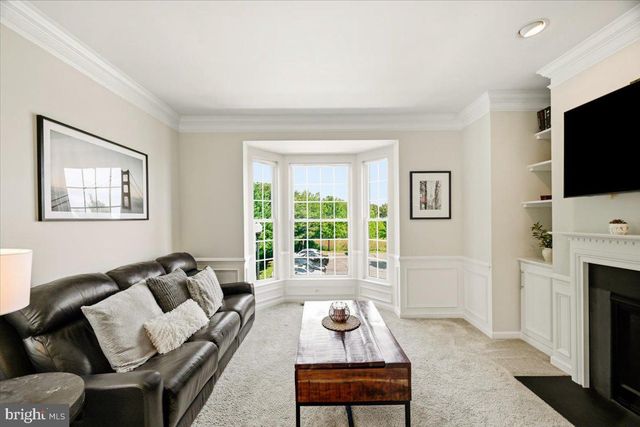 25091 GUNNERY SQ, Chantilly, VA 20152