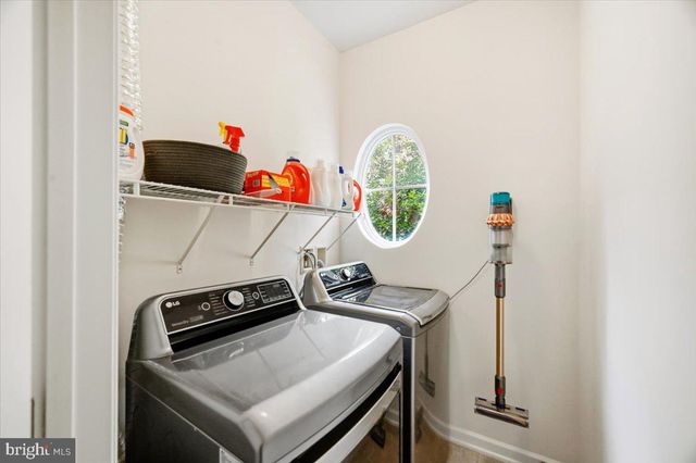 25091 GUNNERY SQ, Chantilly, VA 20152