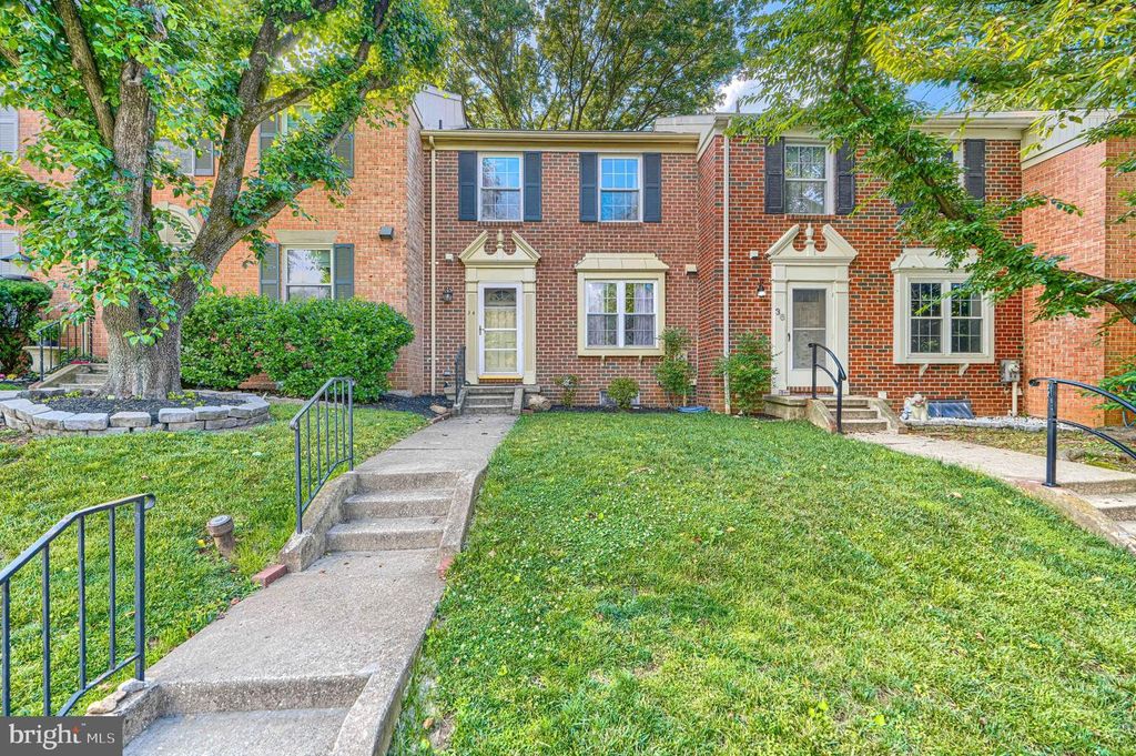 Image 1 of property listing at 34 CASTLEBAR CT, Lutherville Timonium, MD 21093