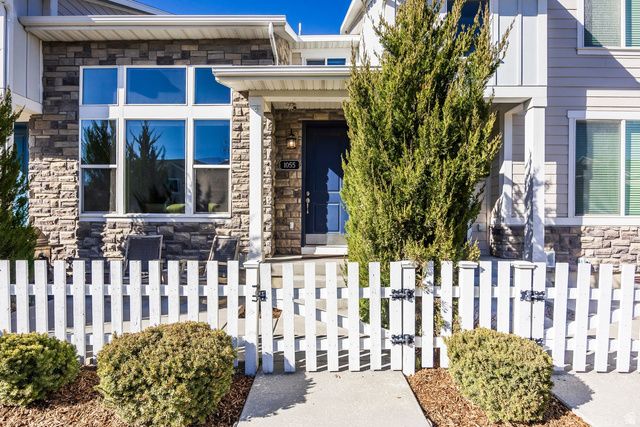 1055 S PAINTED HORSE LN, Bluffdale, UT 84065