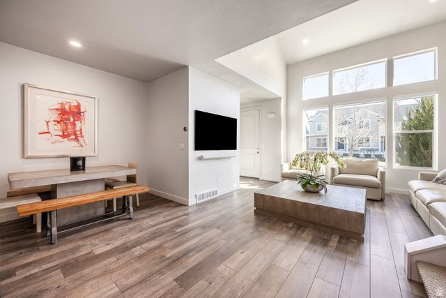 1055 S PAINTED HORSE LN, Bluffdale, UT 84065