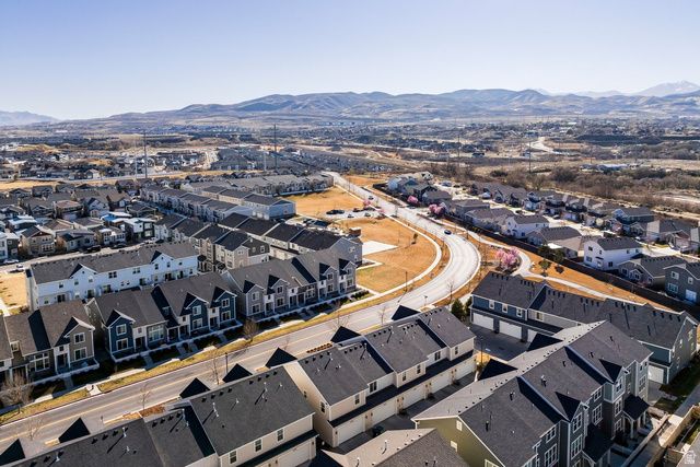 1055 S PAINTED HORSE LN, Bluffdale, UT 84065