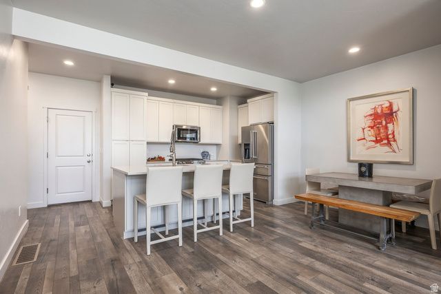 1055 S PAINTED HORSE LN, Bluffdale, UT 84065