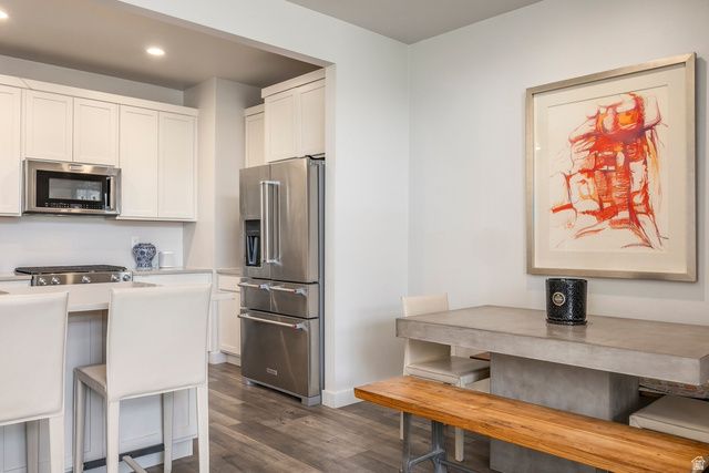 1055 S PAINTED HORSE LN, Bluffdale, UT 84065