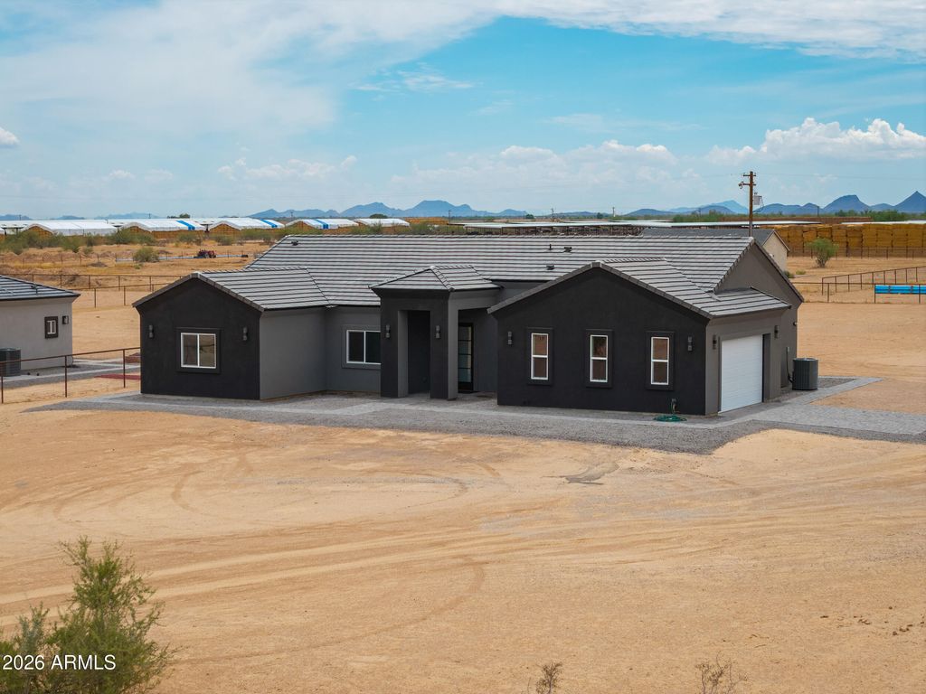 43501 W Carefree Place, Maricopa, AZ 85138 — exterior