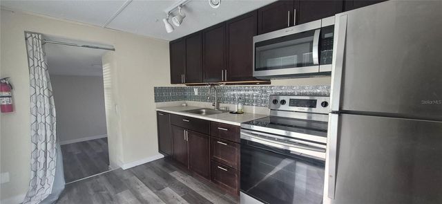 1150 COUNTRY CLUB LANE, Lakeland, FL 33801