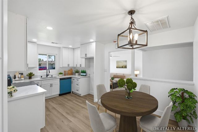 821 W Fairmont Avenue, Clovis, CA 93612