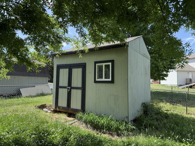 1534 Ridgemont Dr, La Vergne, TN 37086