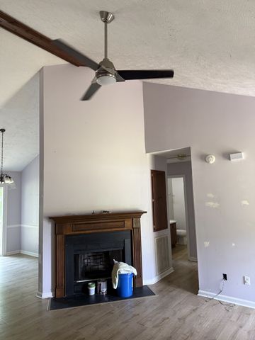 1534 Ridgemont Dr, La Vergne, TN 37086