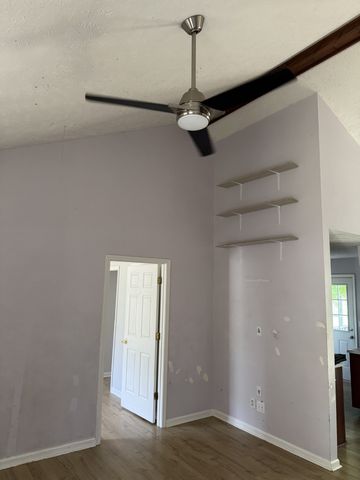 1534 Ridgemont Dr, La Vergne, TN 37086