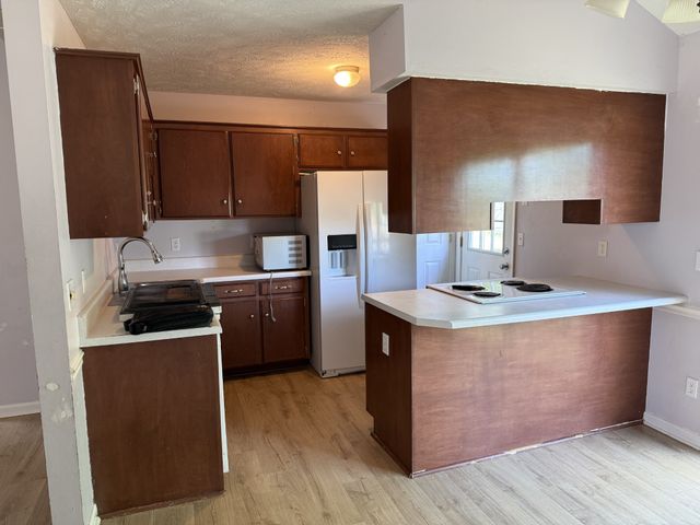 1534 Ridgemont Dr, La Vergne, TN 37086