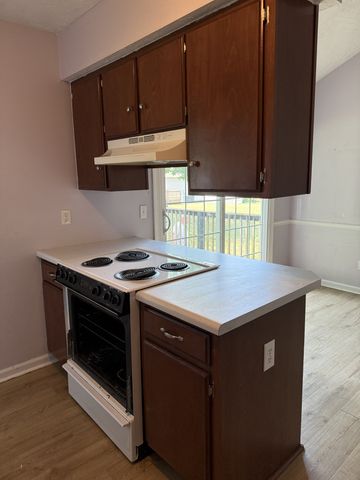 1534 Ridgemont Dr, La Vergne, TN 37086