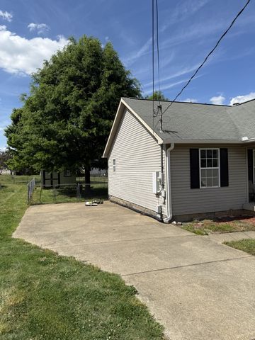 1534 Ridgemont Dr, La Vergne, TN 37086