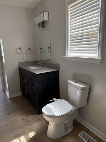 1534 Ridgemont Dr, La Vergne, TN 37086