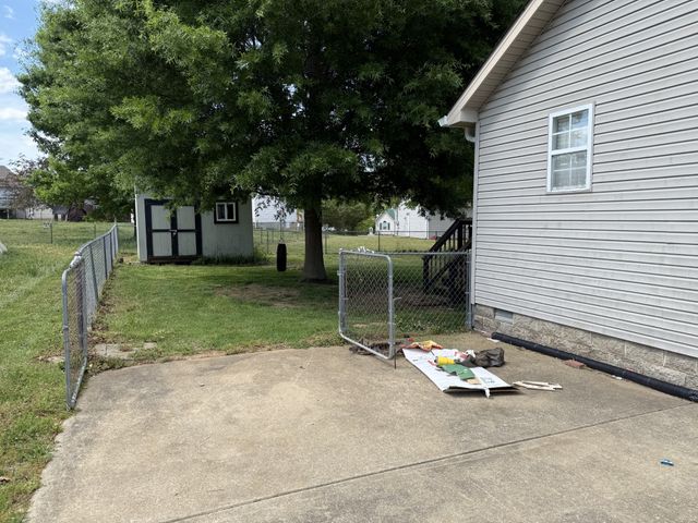 1534 Ridgemont Dr, La Vergne, TN 37086