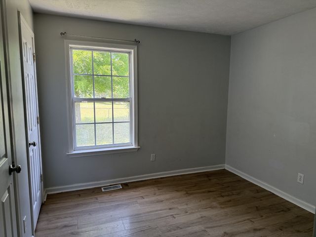 1534 Ridgemont Dr, La Vergne, TN 37086