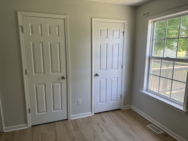 1534 Ridgemont Dr, La Vergne, TN 37086