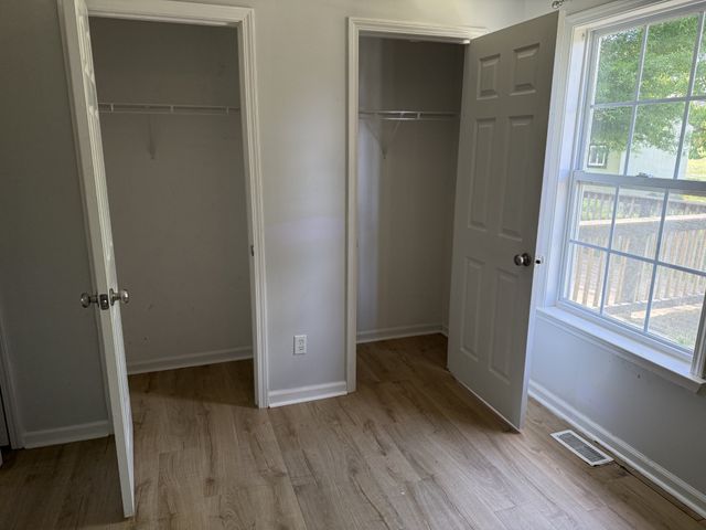 1534 Ridgemont Dr, La Vergne, TN 37086