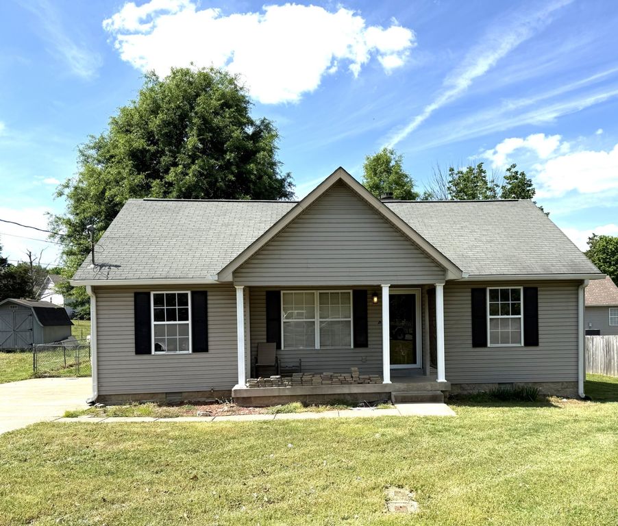 1534 Ridgemont Dr, La Vergne, TN 37086