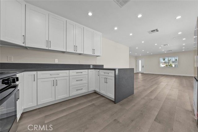 11200 Saticoy Street, Sun Valley (los Angeles), CA 91352