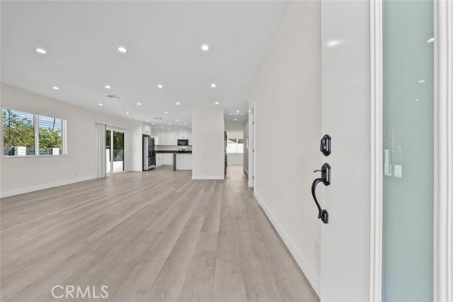 11200 Saticoy Street, Sun Valley (los Angeles), CA 91352