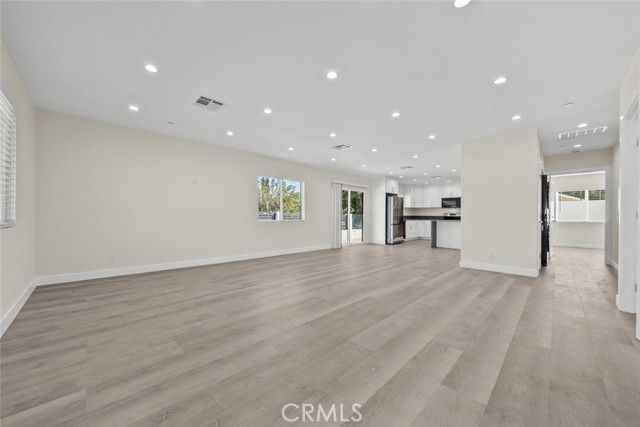 11200 Saticoy Street, Sun Valley (los Angeles), CA 91352