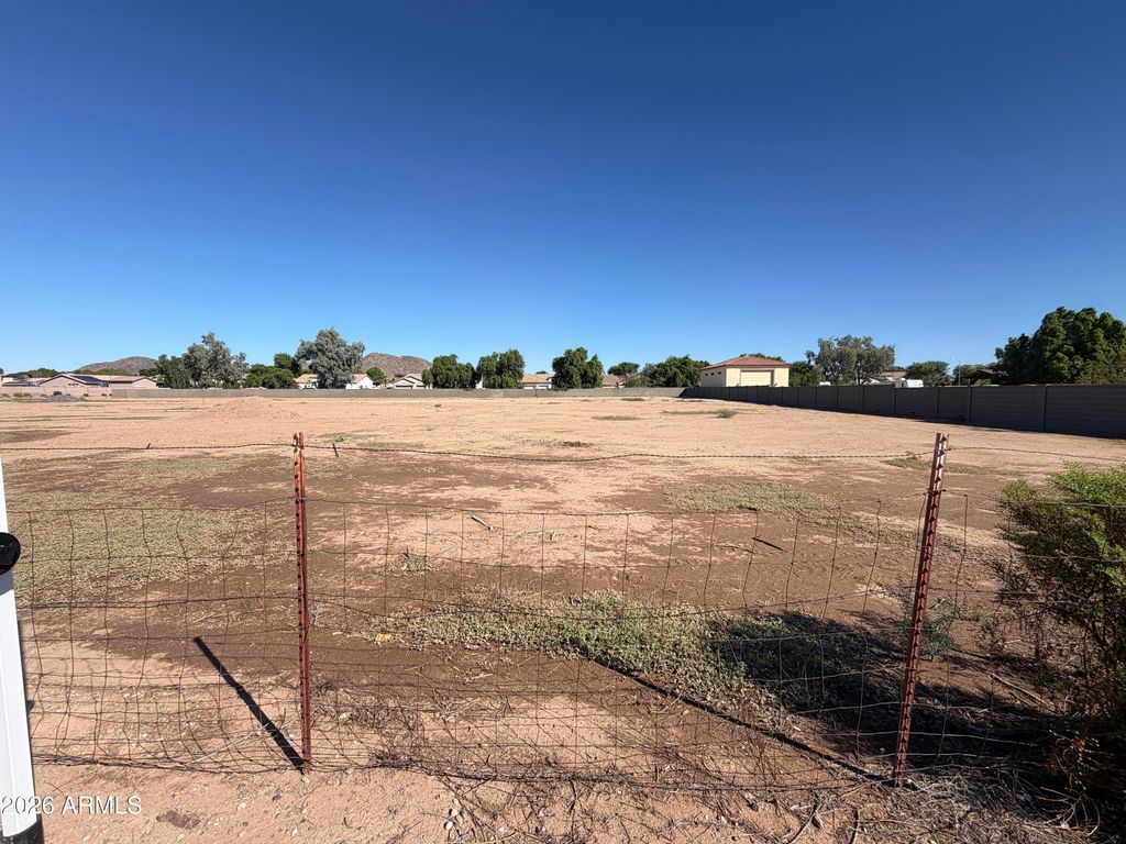80XX W Pinnacle Peak Road 3, Peoria, AZ 85383 — exterior