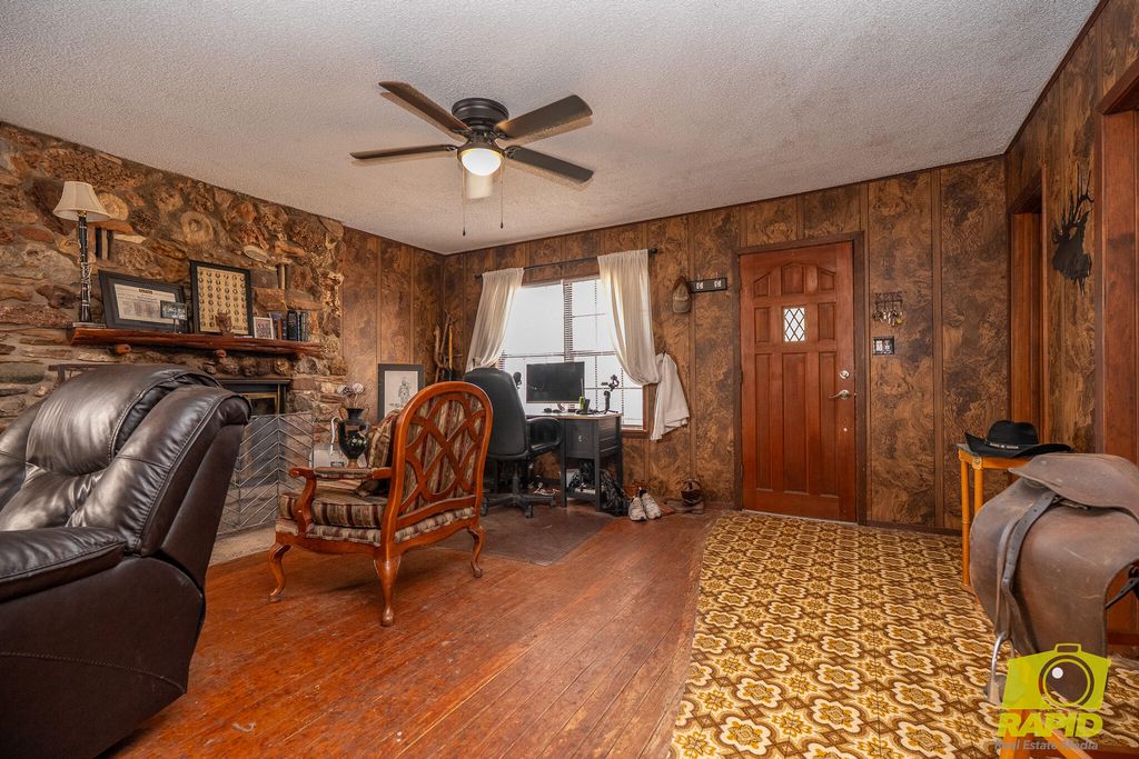 Image 10 of property listing at 425 Highland Park, Robert Lee, TX 76945