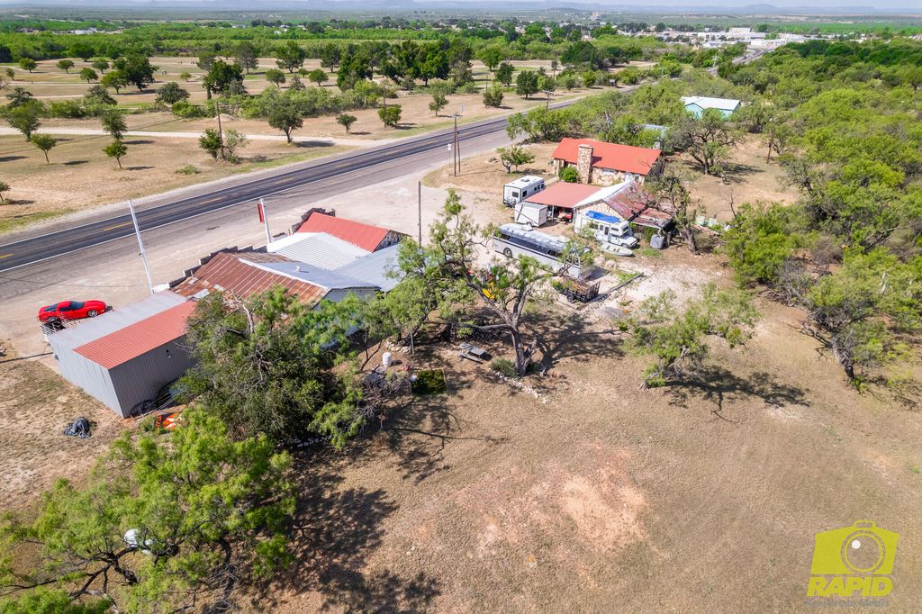 Image 149 of property listing at 425 Highland Park, Robert Lee, TX 76945