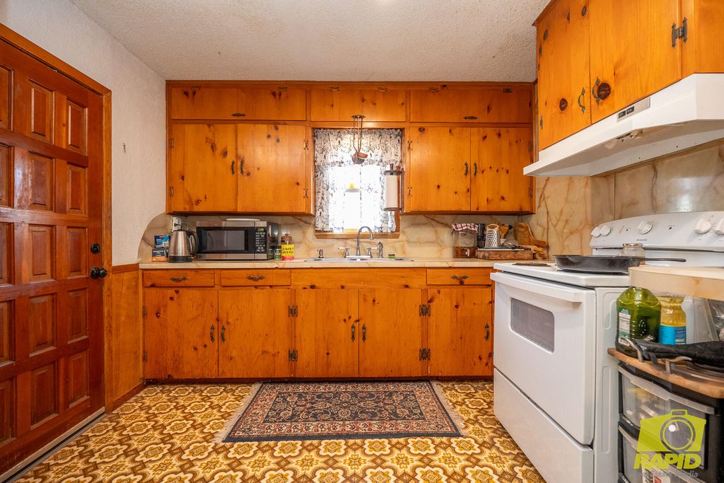 Image 17 of property listing at 425 Highland Park, Robert Lee, TX 76945