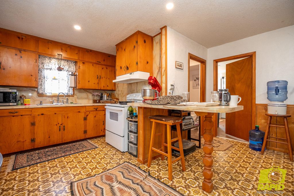 Image 19 of property listing at 425 Highland Park, Robert Lee, TX 76945