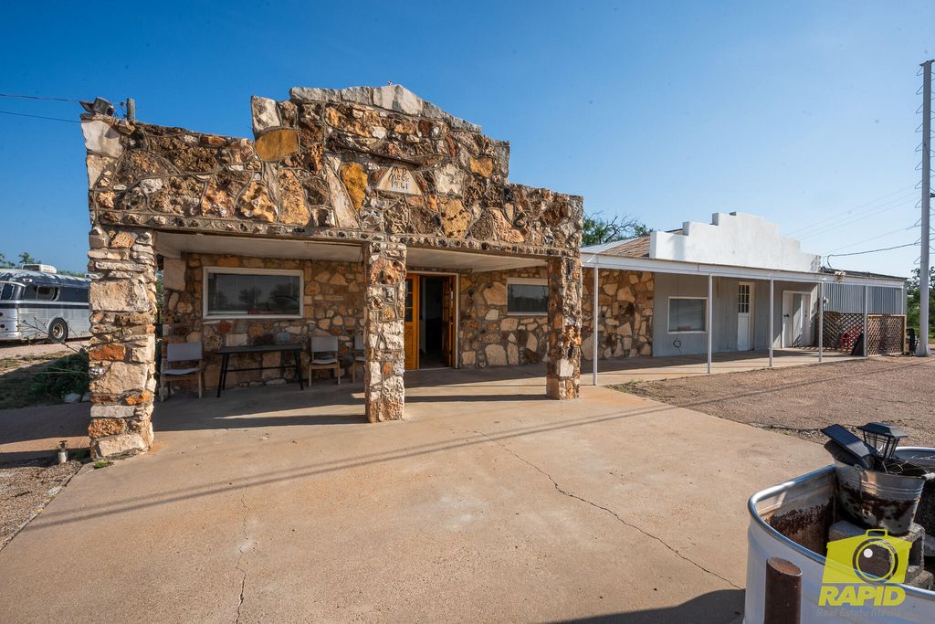Image 50 of property listing at 425 Highland Park, Robert Lee, TX 76945