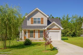 13 High Hills Drive, Hattiesburg, MS 39402