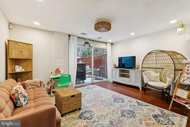 8621 KENOSHA CT, Lorton, VA 22079