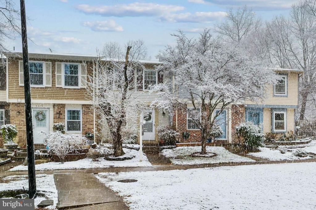 8621 KENOSHA CT, Lorton, VA 22079