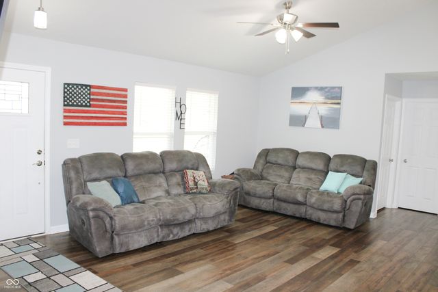 231 High Street, North Vernon, IN 47265