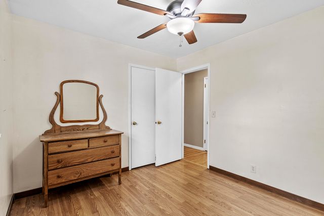 5382 N Lakewood Drive, Springfield, MO 65803