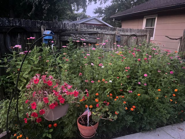 5382 N Lakewood Drive, Springfield, MO 65803