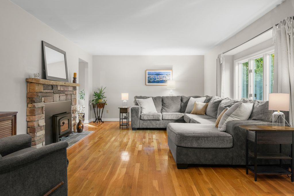 10 Bonnaille Avenue, Lewiston, ME 04240 — photo 3