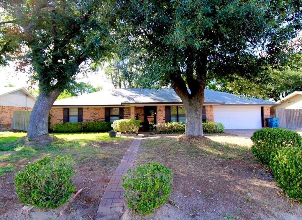 710 Bunny Rabbit, Athens, TX 75751