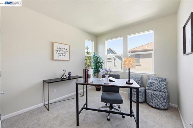 9424 Dunbar Dr, Oakland, CA 94603