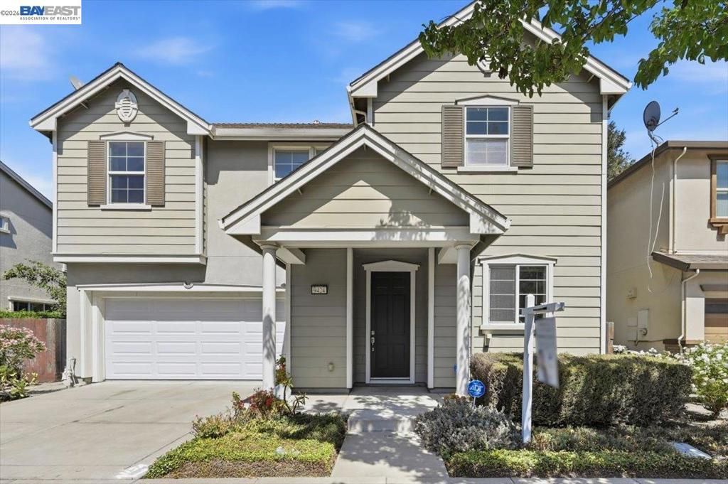 9424 Dunbar Dr, Oakland, CA 94603