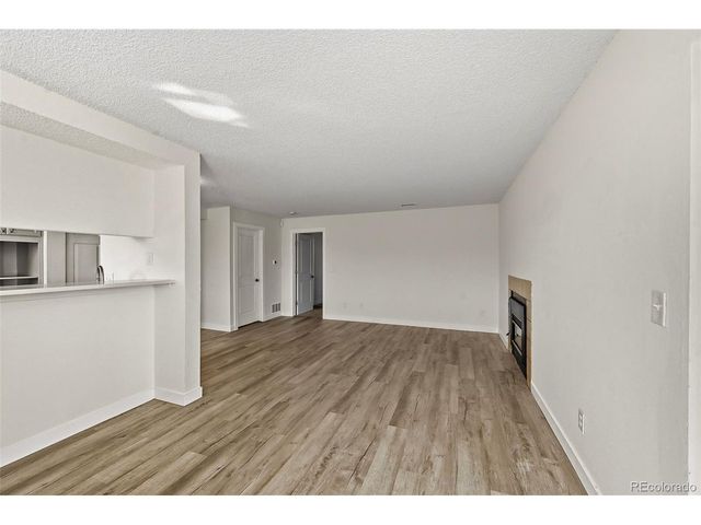 3053 S Ursula Cir 102, Aurora, CO 80014