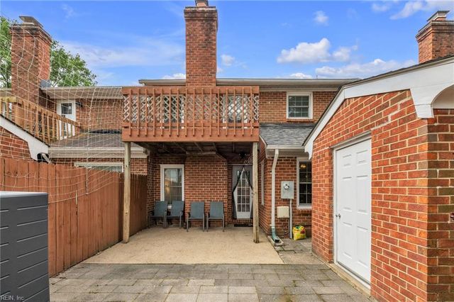 5302 Brookstone LN, Virginia Beach, VA 23455