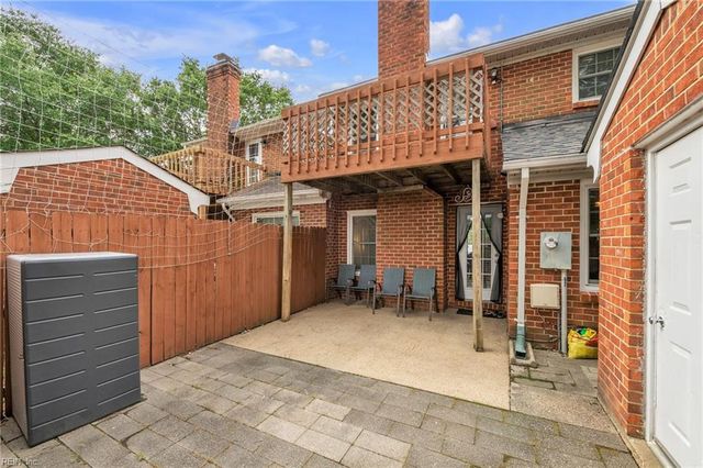 5302 Brookstone LN, Virginia Beach, VA 23455