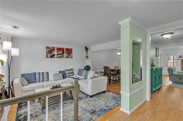 5302 Brookstone LN, Virginia Beach, VA 23455